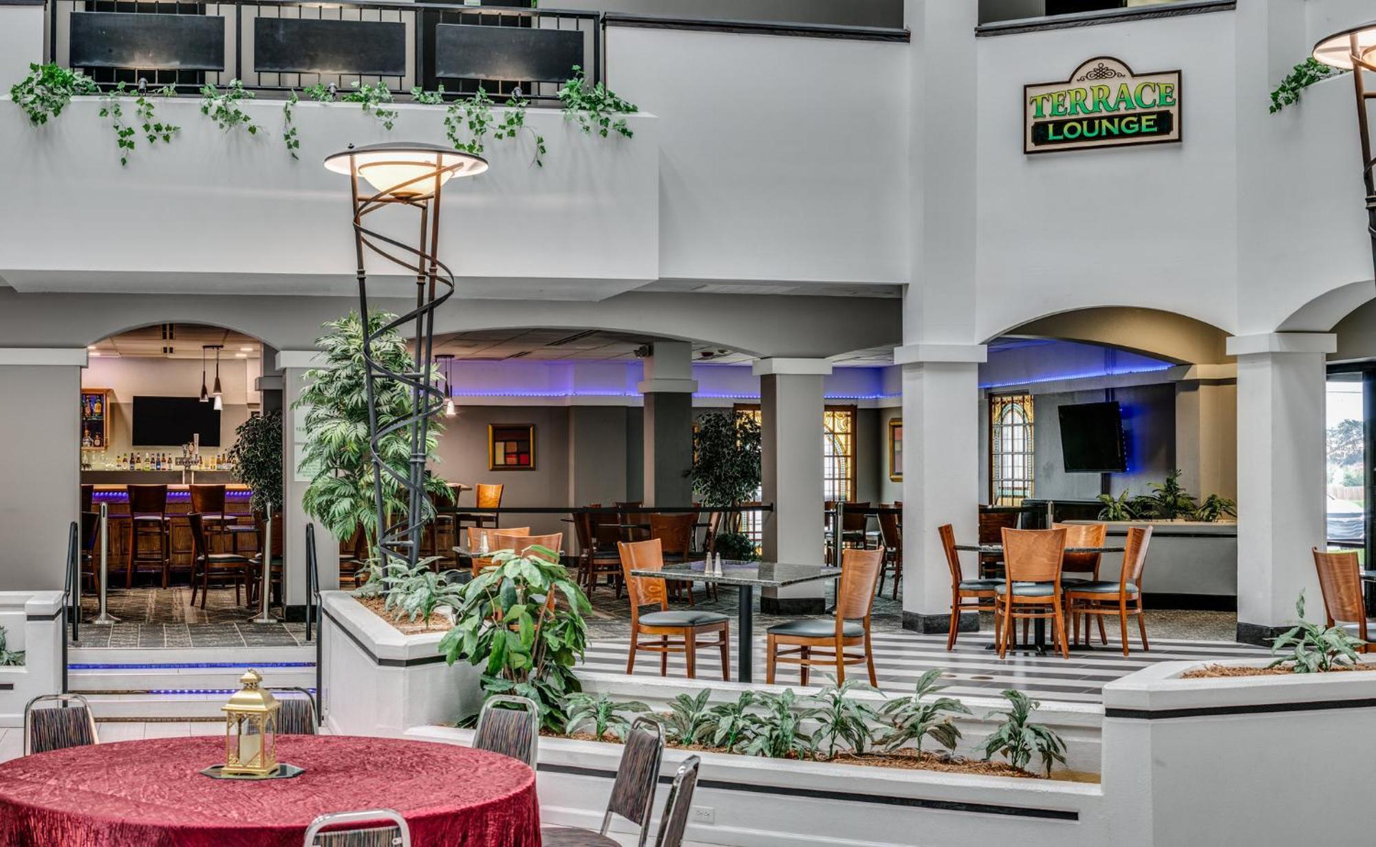 Holiday Inn & Suites Springfield-I-44 By Ihg Exterior photo